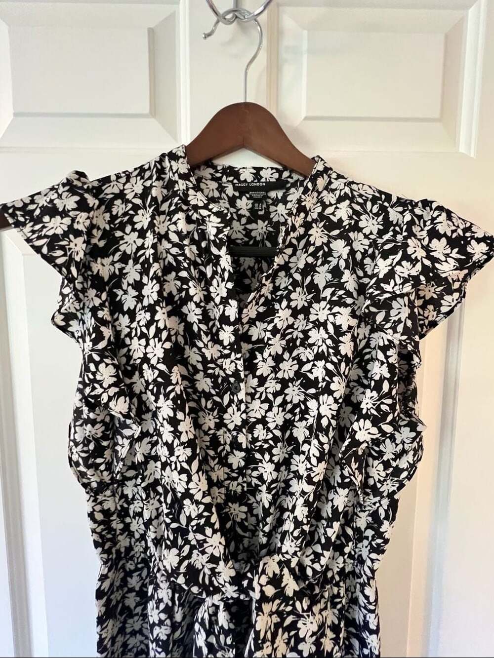 Maggy London Black and‎ White Floral Ruffe Sleeve Tie-Waist Jumpsuit